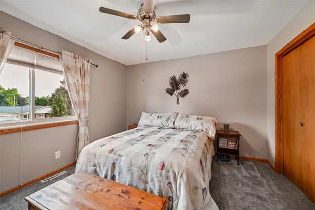 2575 Clark Avenue, Marion, IA 52302