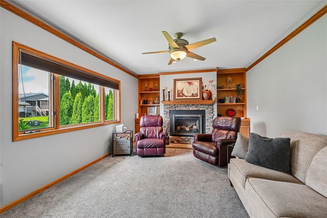 2575 Clark Avenue, Marion, IA 52302