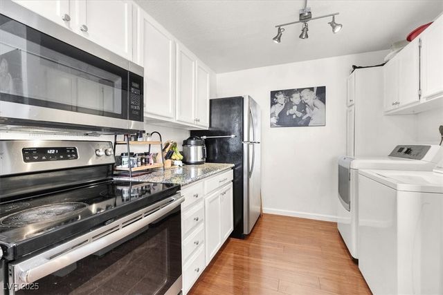 725 North Royal Crest Circle 233, Las Vegas, NV 89169