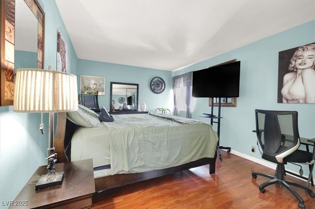 725 North Royal Crest Circle 233, Las Vegas, NV 89169