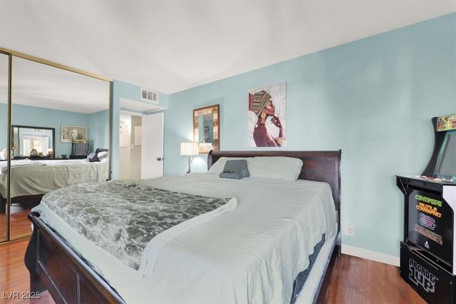 725 North Royal Crest Circle 233, Las Vegas, NV 89169