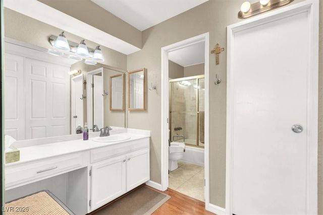 725 North Royal Crest Circle 233, Las Vegas, NV 89169