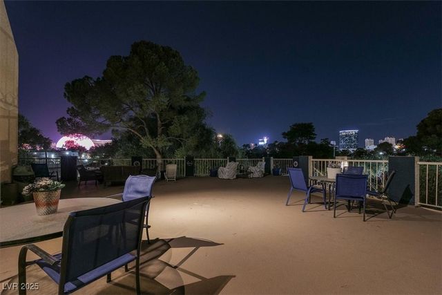 725 North Royal Crest Circle 233, Las Vegas, NV 89169