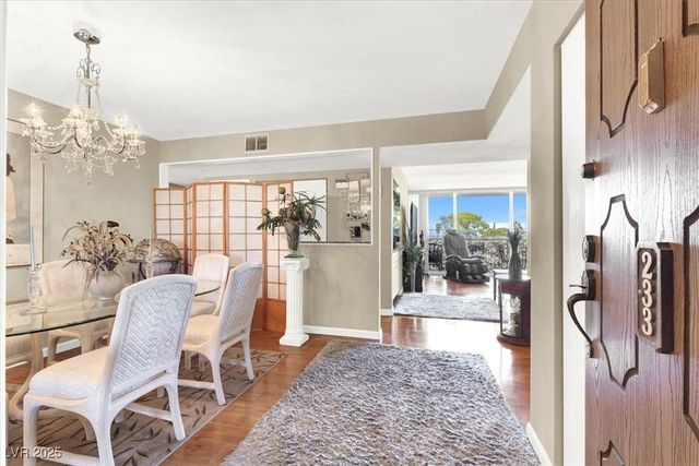 725 North Royal Crest Circle 233, Las Vegas, NV 89169