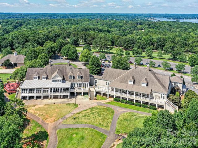 1021 Knob Creek Lane, Tega Cay, SC 29708