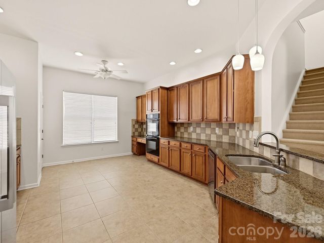 1021 Knob Creek Lane, Tega Cay, SC 29708