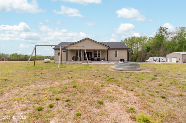 1560 White Oak River Road, Maysville, NC 28555