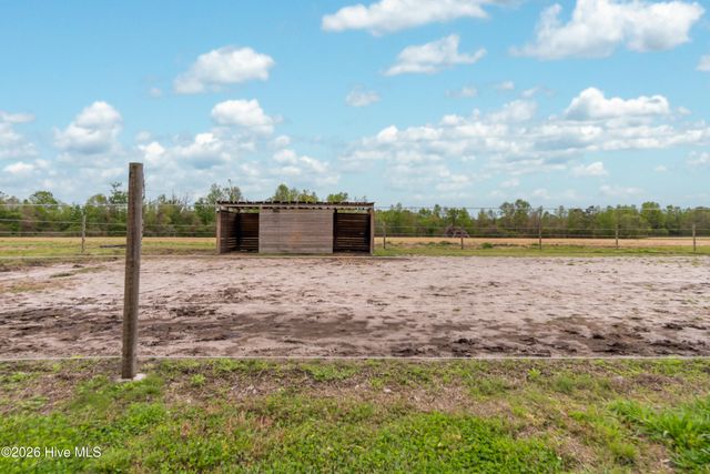 1560 White Oak River Road, Maysville, NC 28555