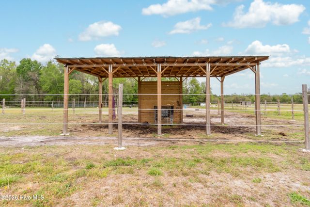 1560 White Oak River Road, Maysville, NC 28555