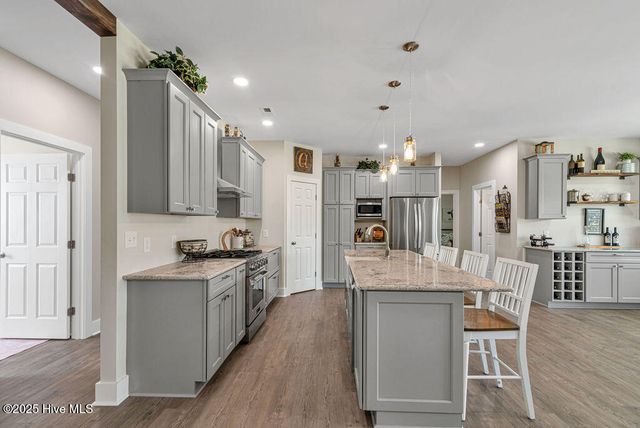 1560 White Oak River Road, Maysville, NC 28555