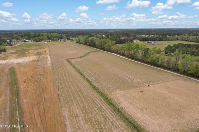 1560 White Oak River Road, Maysville, NC 28555