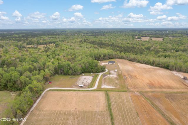 1560 White Oak River Road, Maysville, NC 28555