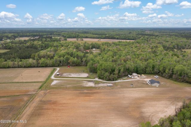 1560 White Oak River Road, Maysville, NC 28555