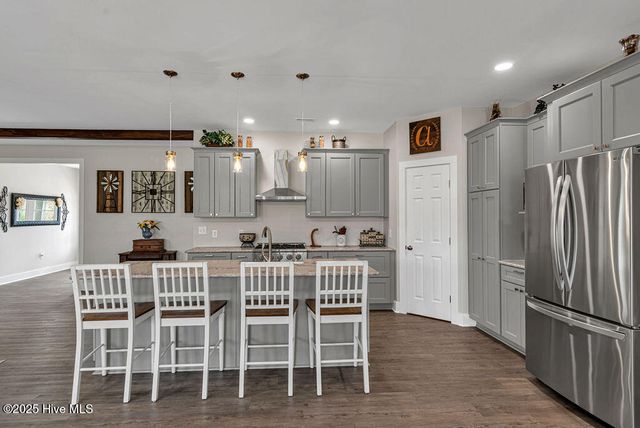 1560 White Oak River Road, Maysville, NC 28555