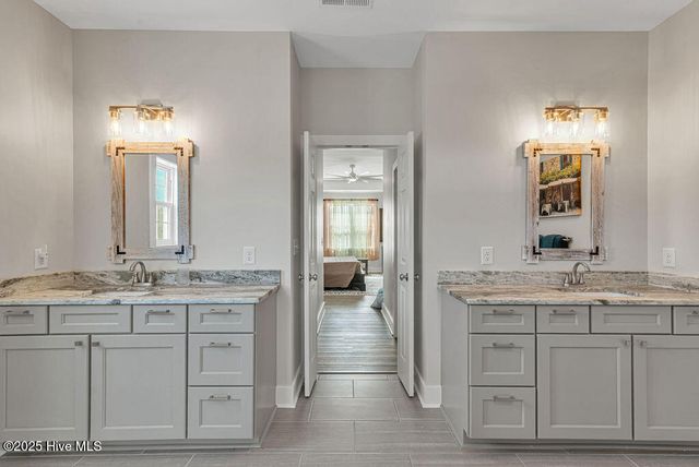 1560 White Oak River Road, Maysville, NC 28555