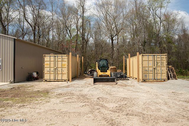 1560 White Oak River Road, Maysville, NC 28555