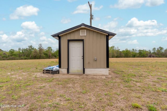 1560 White Oak River Road, Maysville, NC 28555