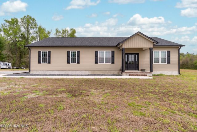 1560 White Oak River Road, Maysville, NC 28555