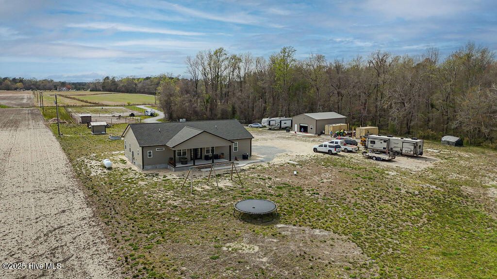 1560 White Oak River Road, Maysville, NC 28555
