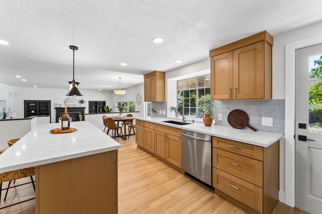 7 Chicory Bend Ct, Sacramento, CA 95831