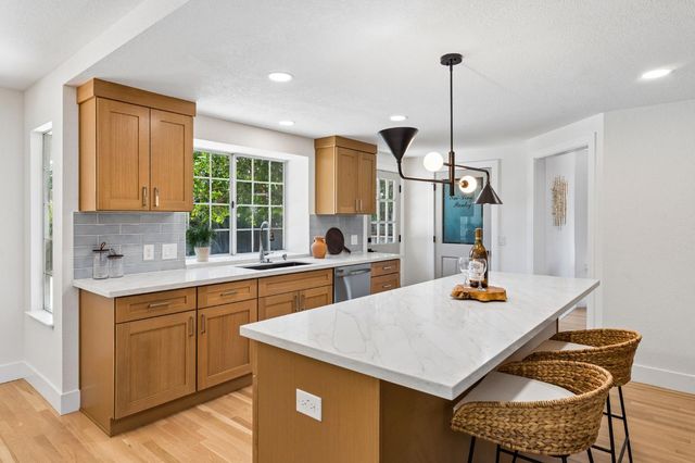 7 Chicory Bend Ct, Sacramento, CA 95831