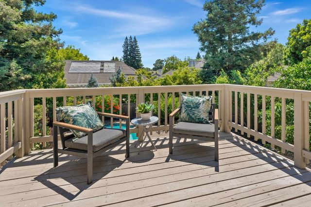 7 Chicory Bend Ct, Sacramento, CA 95831