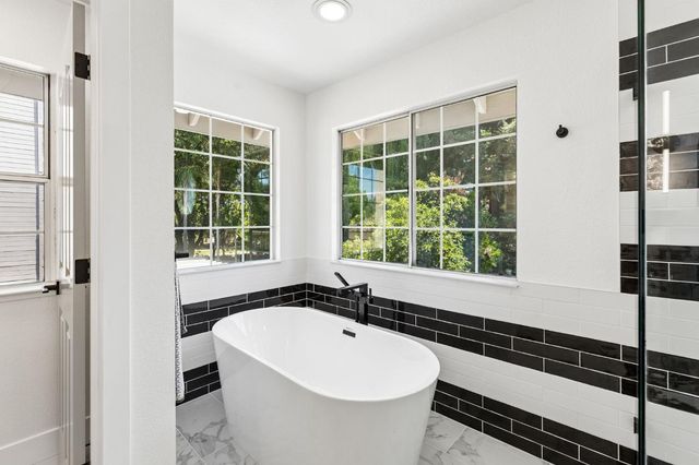 7 Chicory Bend Ct, Sacramento, CA 95831