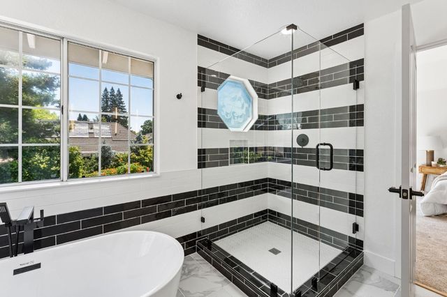 7 Chicory Bend Ct, Sacramento, CA 95831