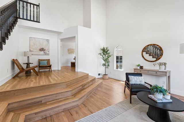 7 Chicory Bend Ct, Sacramento, CA 95831