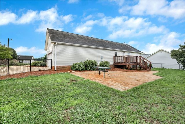 116 McClain Lake Drive, Anderson, SC 29625