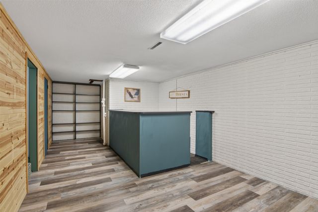 1404 N 9th Ave Place E, Newton, IA 50208