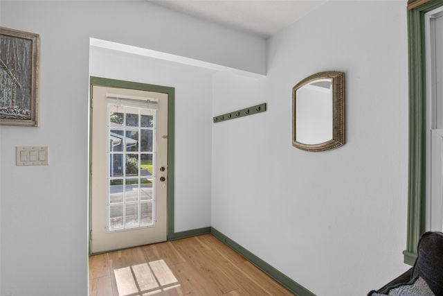 1404 N 9th Ave Place E, Newton, IA 50208