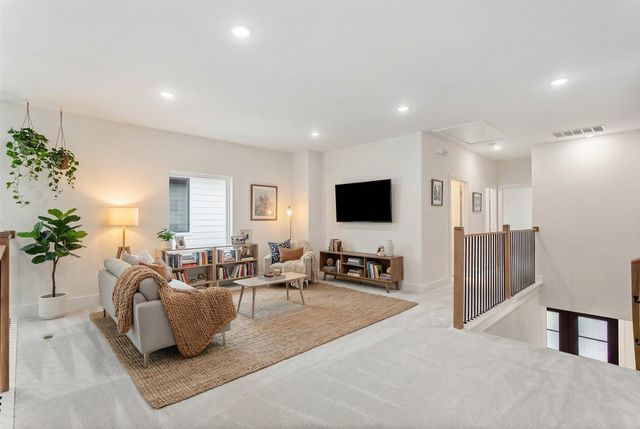 623 Parkview Avenue, Dallas, TX 75223