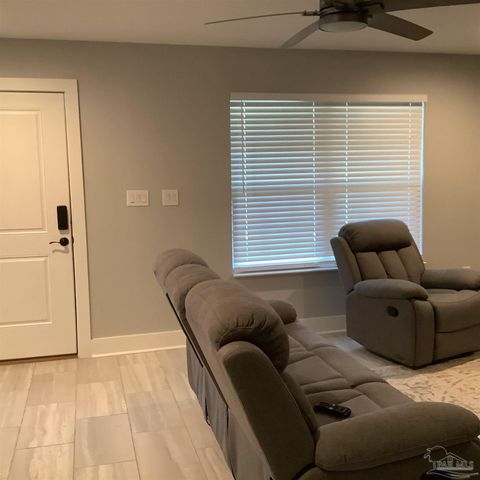 217 E Fisher St, Pensacola, FL 32503