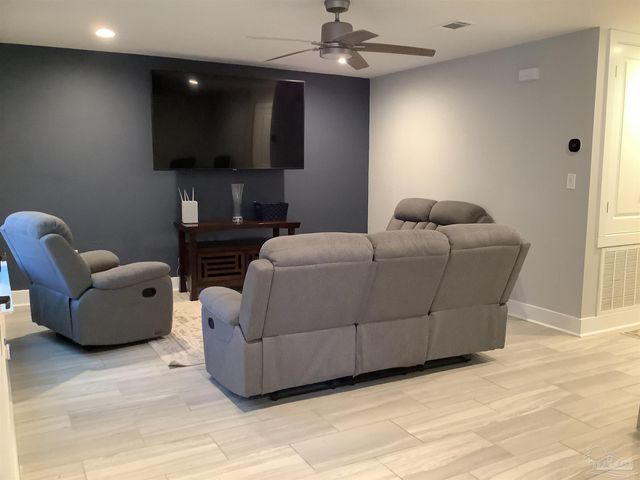 217 E Fisher St, Pensacola, FL 32503