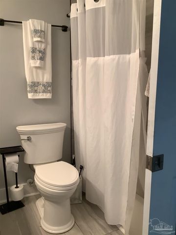 217 E Fisher St, Pensacola, FL 32503