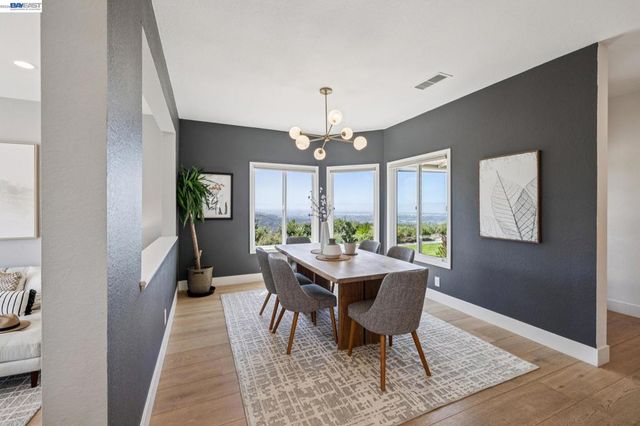 5028 CRYSTAL RIDGE COURT, Oakland, CA 94605