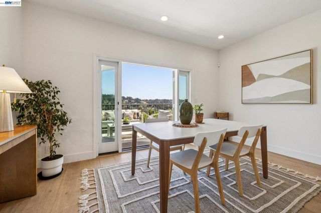 5028 CRYSTAL RIDGE COURT, Oakland, CA 94605
