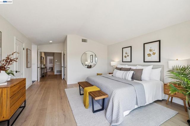 5028 CRYSTAL RIDGE COURT, Oakland, CA 94605
