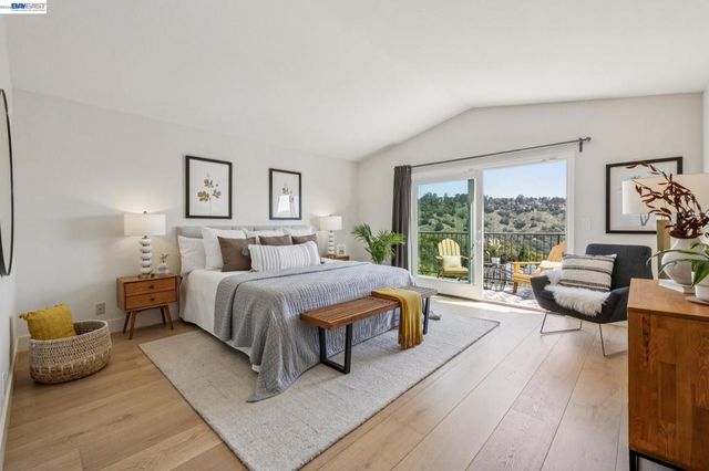 5028 CRYSTAL RIDGE COURT, Oakland, CA 94605