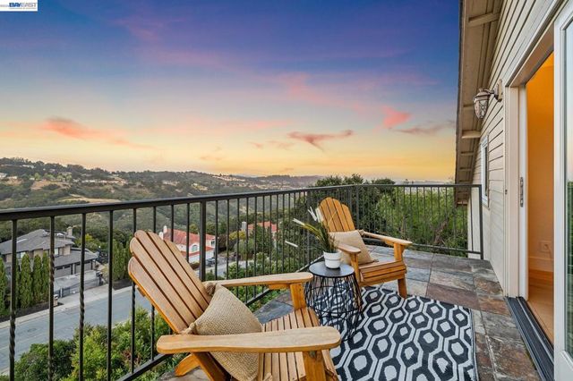 5028 CRYSTAL RIDGE COURT, Oakland, CA 94605