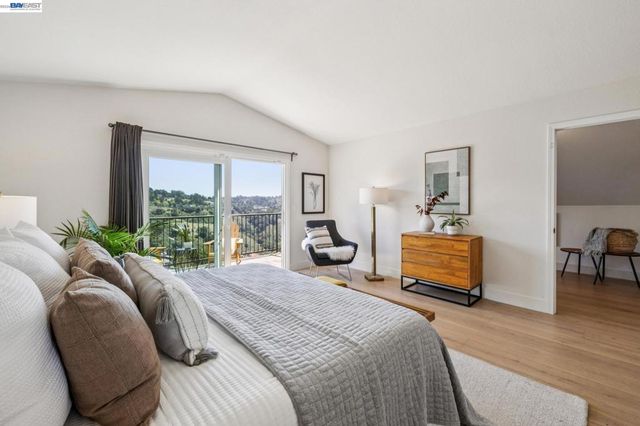 5028 CRYSTAL RIDGE COURT, Oakland, CA 94605