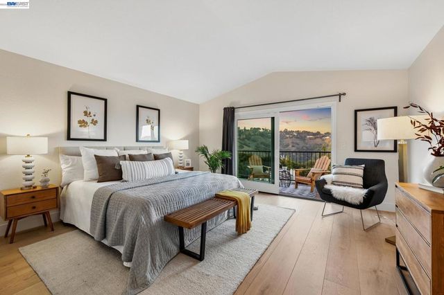 5028 CRYSTAL RIDGE COURT, Oakland, CA 94605