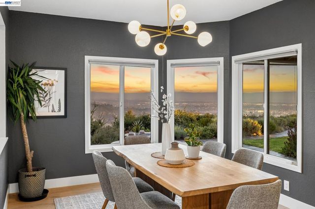 5028 CRYSTAL RIDGE COURT, Oakland, CA 94605