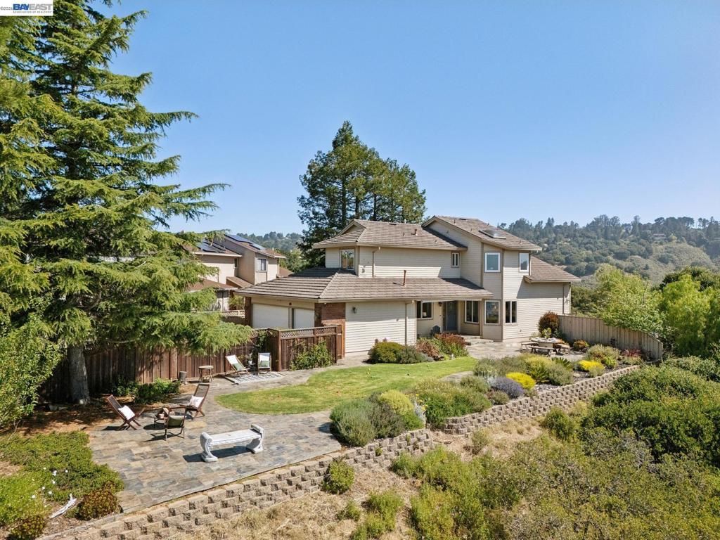 5028 CRYSTAL RIDGE COURT, Oakland, CA 94605