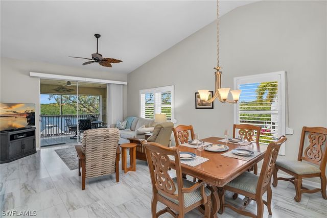 194 Newport DR 908, Naples, FL 34114