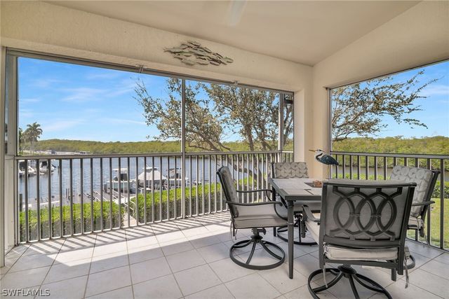 194 Newport DR 908, Naples, FL 34114