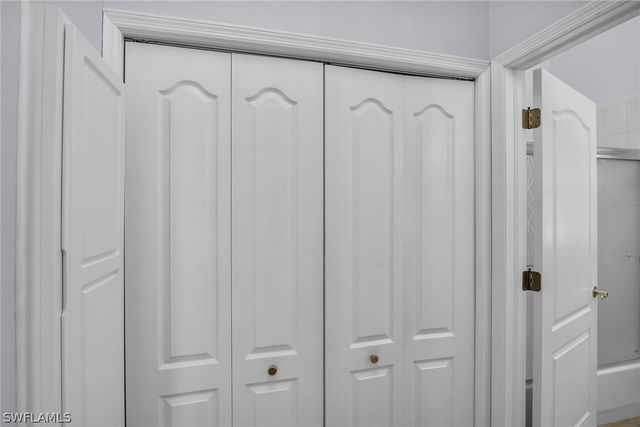 194 Newport DR 908, Naples, FL 34114