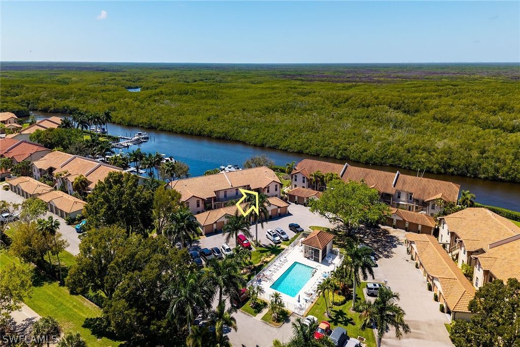 194 Newport DR 908, Naples, FL 34114