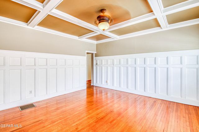 1701 Elm Street, El Paso, TX 79930